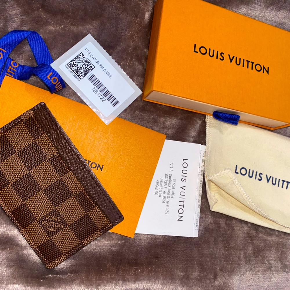 ‼️ SOLD ‼️ Louis Vuitton 🤎 DAMIER EBENE Card Holder 💳